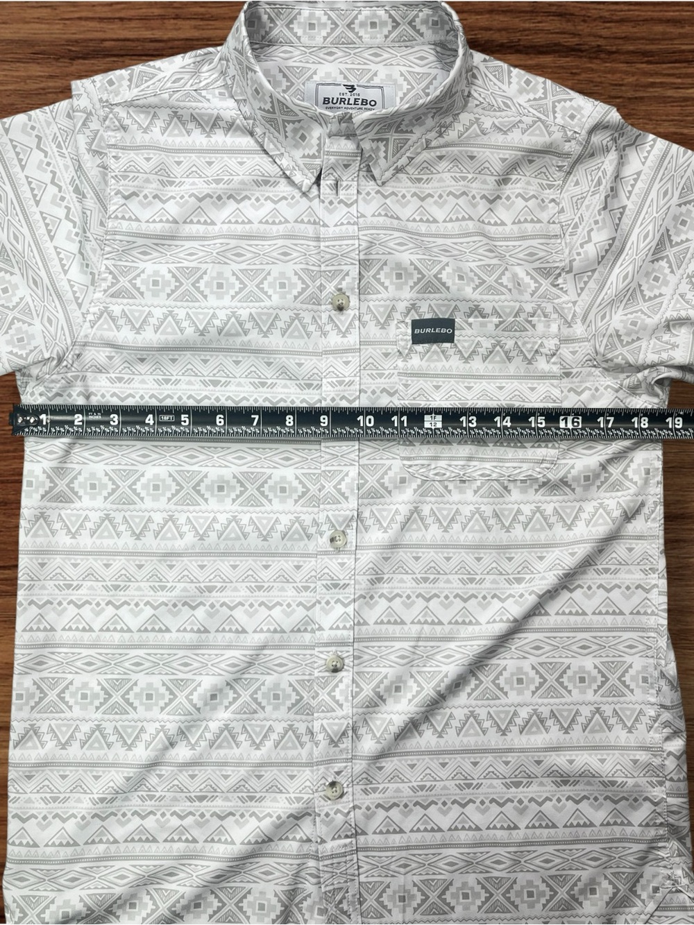Burlebo Short Sleeve Button Up Shirt Performance Stretch Aztec Print Size Small - Picture 4 of 7
